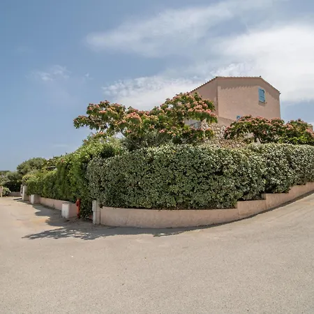 T4 Marine Sant'ambroggio 아파트