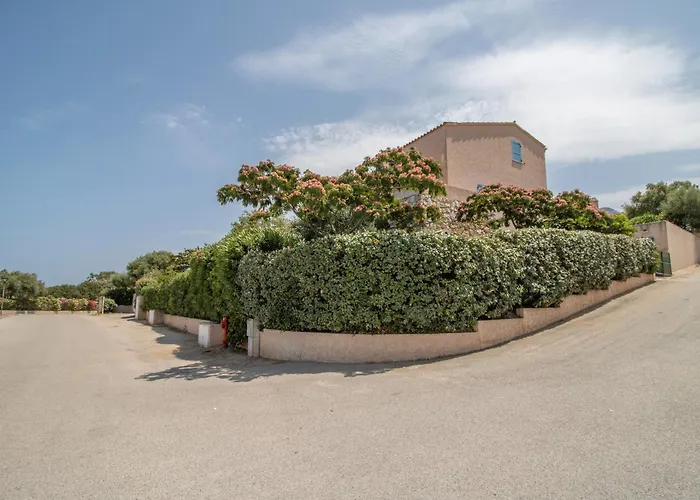 T4 Marine Sant'ambroggio Apartment